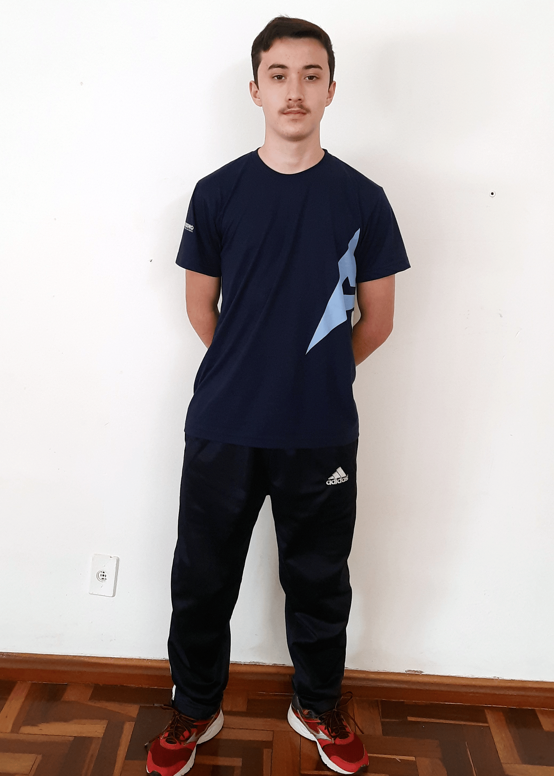 Alpha-uniforme-4